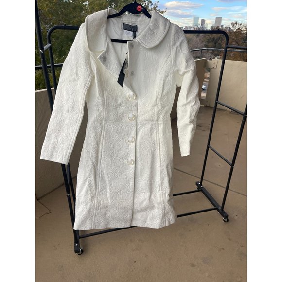 NWT Macy's Allure Noir White Snap Front Jacket Size 4 - Picture 1 of 5